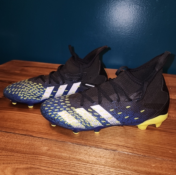 Adidas Predator Freak.3 soccer cleats - Picture 4 of 8
